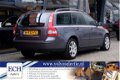 Volvo V50 - 2.4 140 pk Climate Control, 16 inch, Lage km-stand - 1 - Thumbnail