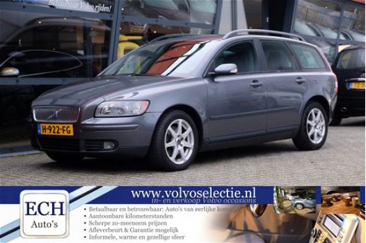 Volvo V50 - 2.4 140 pk Climate Control, 16 inch, Lage km-stand - 1