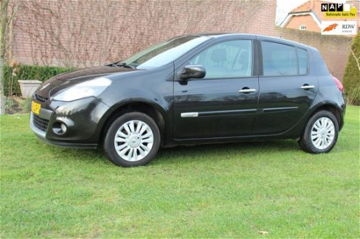 Renault Clio - 1.2 Collection NAVIGATIE, LICHTMETALEN VELGEN, CRUISE CONTROL, 128018 KM - 1