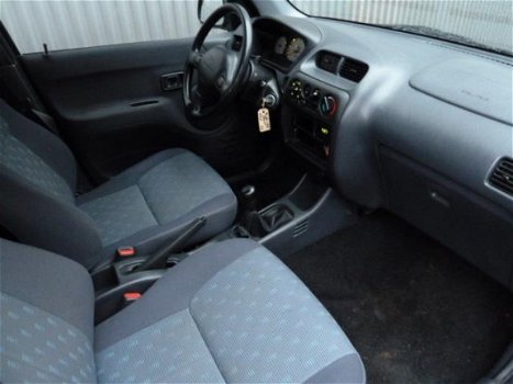 Daihatsu Terios - 1.3 DX Airco/LMV/zeer nette auto/ kleur zwart/zilver - 1