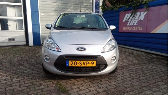 Ford Ka - 1.2 Titanium X start/stop , airco, sportvelgen. Zeer lage km. stand!! - 1