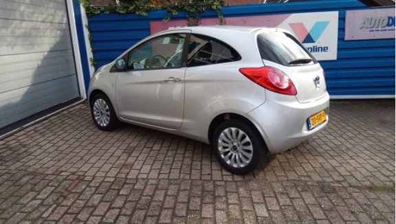 Ford Ka - 1.2 Titanium X start/stop , airco, sportvelgen. Zeer lage km. stand!! - 1