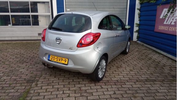 Ford Ka - 1.2 Titanium X start/stop , airco, sportvelgen. Zeer lage km. stand!! - 1