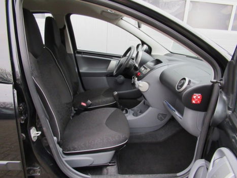 Peugeot 107 - 1.0-12V XS 5DR 2011-NAP-Airco-Elek. Pakket-APK - 1