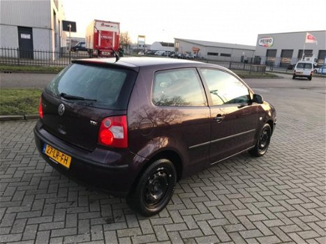 Volkswagen Polo - 1.4 TDI Highline - 1