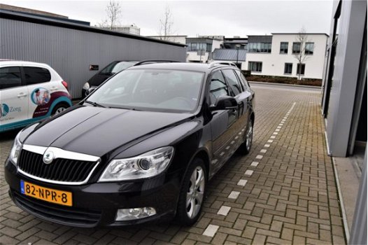 Skoda Octavia Combi - 1.2 TSI Elegance |clima|Navi|cruise|trekh|Xenon|NAP - 1