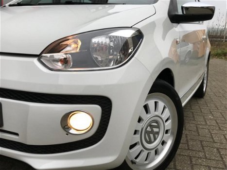 Volkswagen Up! - 1.0 high up White Edition navi airco 16''inch l.v 2012bj.nw.apk service garantie - 1