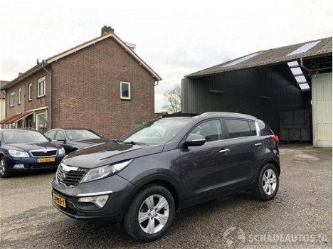 Kia Sportage - 2.0i 163pk 2wd x-ecutive panoramadak dubbel - navi - half leer - clima - cruise - tre - 1