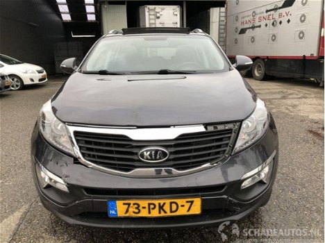 Kia Sportage - 2.0i 163pk 2wd x-ecutive panoramadak dubbel - navi - half leer - clima - cruise - tre - 1