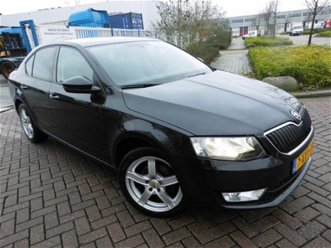 Skoda Octavia - 1.6 TDI Greenline Businessline / NAVI / NAP / EXPORT PRIJS - 1