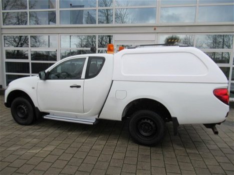 Mitsubishi L 200 - 2.5DiD Club Cab 4WD 4X4 - 1