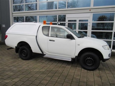 Mitsubishi L 200 - 2.5DiD Club Cab 4WD 4X4 - 1