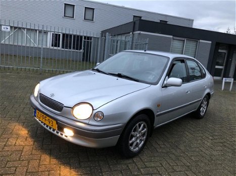 Toyota Corolla - 1.6-16V Luna LB 5-DEURS *AIRCO* AUTOMAAT - 1