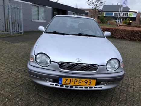 Toyota Corolla - 1.6-16V Luna LB 5-DEURS *AIRCO* AUTOMAAT - 1