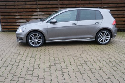 Volkswagen Golf - 1.4 TSI Business Edition R Navi / Dynaudio / Led koplampen / 6 Maanden Bovag garan - 1