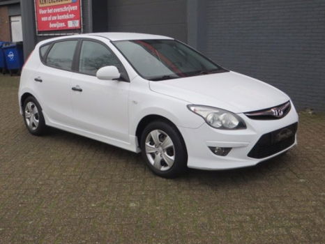 Hyundai i30 - 1.4i i-Drive Cool - 1