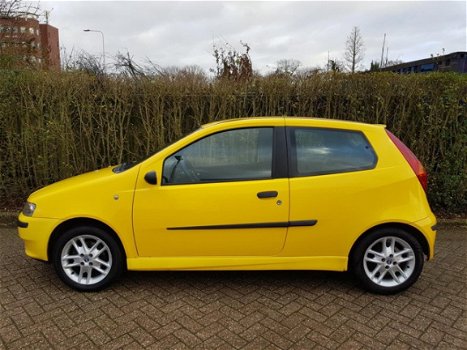 Fiat Punto - 1.2-16V Sporting 6-bak APK t/m 13-06-2020 - 1