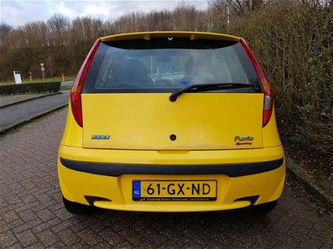 Fiat Punto - 1.2-16V Sporting 6-bak APK t/m 13-06-2020 - 1