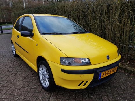 Fiat Punto - 1.2-16V Sporting 6-bak APK t/m 13-06-2020 - 1