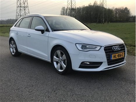 Audi A3 Sportback - 1.4 TFSI Ambit. PL S 2015 Pano/Navi/Xenon/Lage km - 1