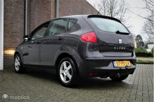 Seat Altea - 1.6 Reference met nieuwe apk en trekhaak - 1