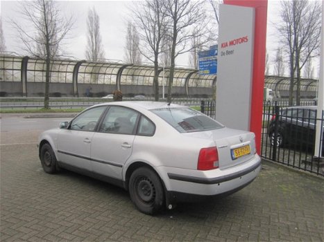 Volkswagen Passat - 1.8 20V 92KW Comfortline *EXPORT/HANDEL - 1