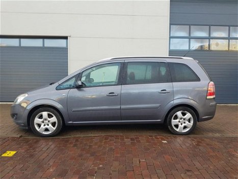 Opel Zafira - 1.6 Executive navi/airco/lmv/7p/parkeersensoren/apk - 1