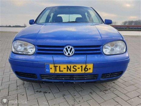 Volkswagen Golf - 1.8-5V Highline - 1