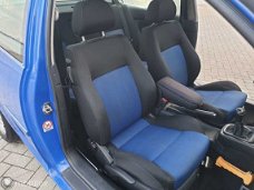 Volkswagen Golf - 1.8-5V Highline