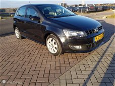 Volkswagen Polo - 1.4-16V Highline