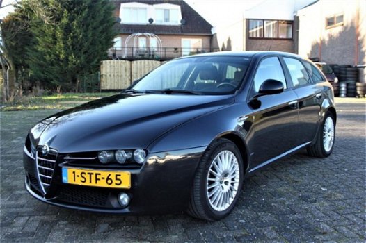 Alfa Romeo 159 Sportwagon - 1.9 JTD Q-Tronic Distinctive - 1