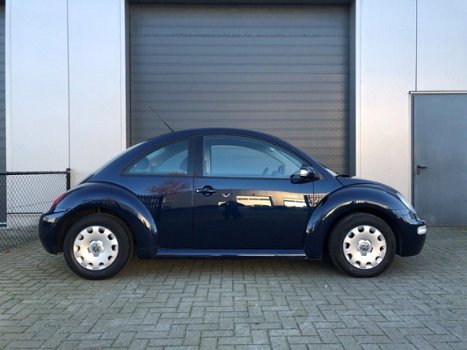 Volkswagen New Beetle - 1.6 - 1