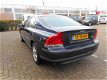 Volvo S60 - 2.4 ZEER NETTE AUTO RIJDT SUPER MET VOL JAAR APK - 1 - Thumbnail