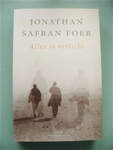 Jonathan Safran Foer  -  Alles is verlicht