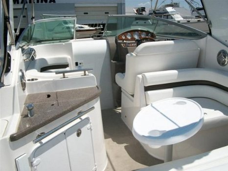 Rinker 262 Express Cruiser - 3