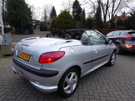 Peugeot 206 CC - 1.6 16V 110dKM|Nieuwstaat|Windscherm|Stoelverwarming - 1