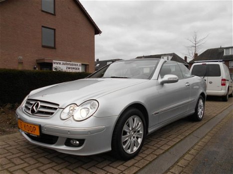 Mercedes-Benz CLK-klasse Cabrio - 200 K. AUT. NAVIGATIE/LEER/STOELVERWARMING/XENON/PARKEERSENSOREN - 1