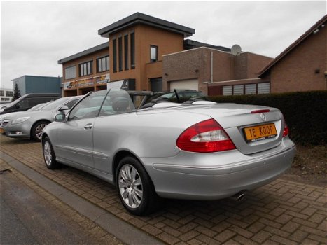 Mercedes-Benz CLK-klasse Cabrio - 200 K. AUT. NAVIGATIE/LEER/STOELVERWARMING/XENON/PARKEERSENSOREN - 1