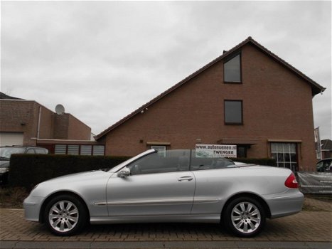 Mercedes-Benz CLK-klasse Cabrio - 200 K. AUT. NAVIGATIE/LEER/STOELVERWARMING/XENON/PARKEERSENSOREN - 1