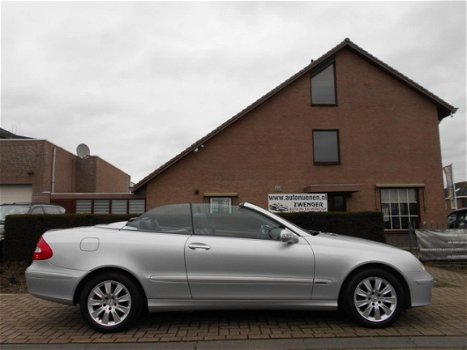 Mercedes-Benz CLK-klasse Cabrio - 200 K. AUT. NAVIGATIE/LEER/STOELVERWARMING/XENON/PARKEERSENSOREN - 1