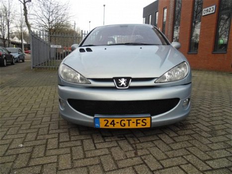 Peugeot 206 - 2.0 16V GTi - 1