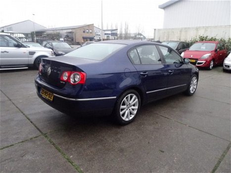 Volkswagen Passat - 2.0 TDI Sportline - 1