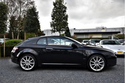 Alfa Romeo Brera - 2.2 JTS 185 PK Xenon Clima 19'' - 1