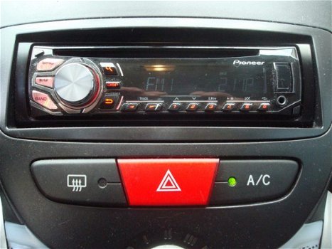 Toyota Aygo - 1.0 VVT-i BLIKVANGER AIRCO - 1