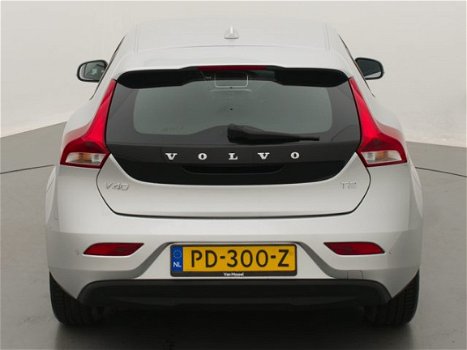 Volvo V40 - 2.0 T2 122PK Nordic+ (Nieuwstaat ) - 1