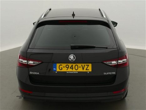 Skoda Superb Combi - 1.6TDI 110PK Style Bussines(NAVI/TREKHAAK/CAMERA) - 1