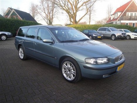 Volvo V70 - 2.4 T Luxury Line Leer Youngtimer incl. garantie, beurt+d.riem en APK - 1