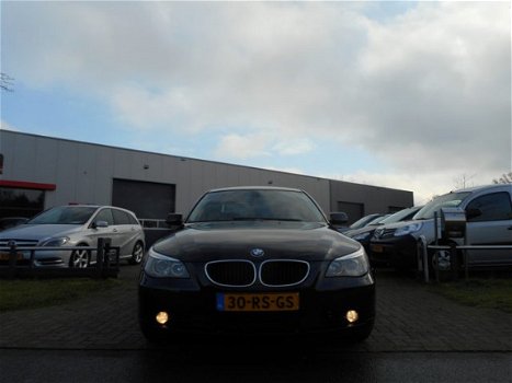 BMW 5-serie - 525i High Executive AUTOMAAT/LEDER/NAVI/XENON - 1
