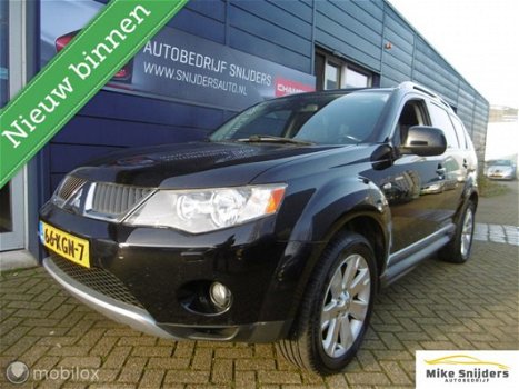 Mitsubishi Outlander - 2.4 Instyle 4WD - 1