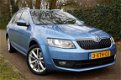 Skoda Octavia Combi - 1.4 TSI Greentech Elegance Businessline Automaat/Xenon/Pdc/Ecc/Navi/Panoramada - 1 - Thumbnail